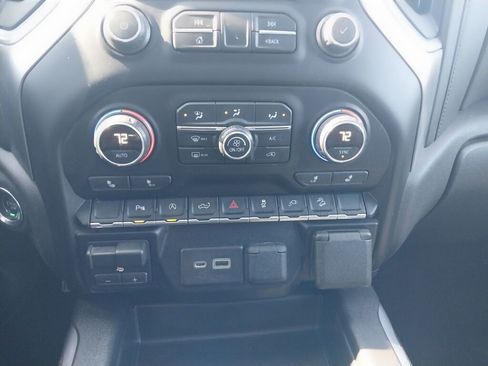 Used 2019 Chevrolet Silverado 1500 LT Trail Boss image 13