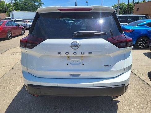 Used 2026 Nissan Rogue S AWD/4WD image 5
