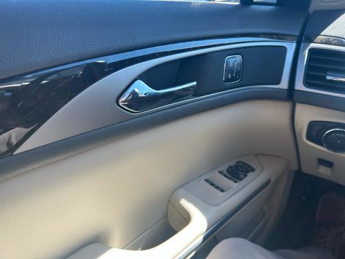 Used 2015 Lincoln MKZ Hybrid w/ Equipment Group 201A Select image 30