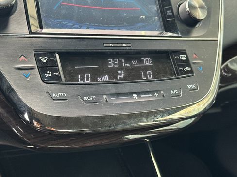 Used 2015 Toyota Avalon XLE Touring FWD image 19