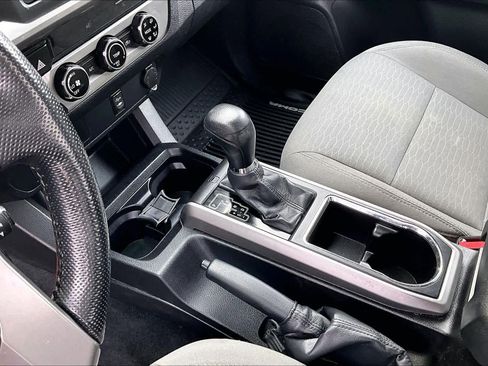 Used 2016 Toyota Tacoma SR5 image 16