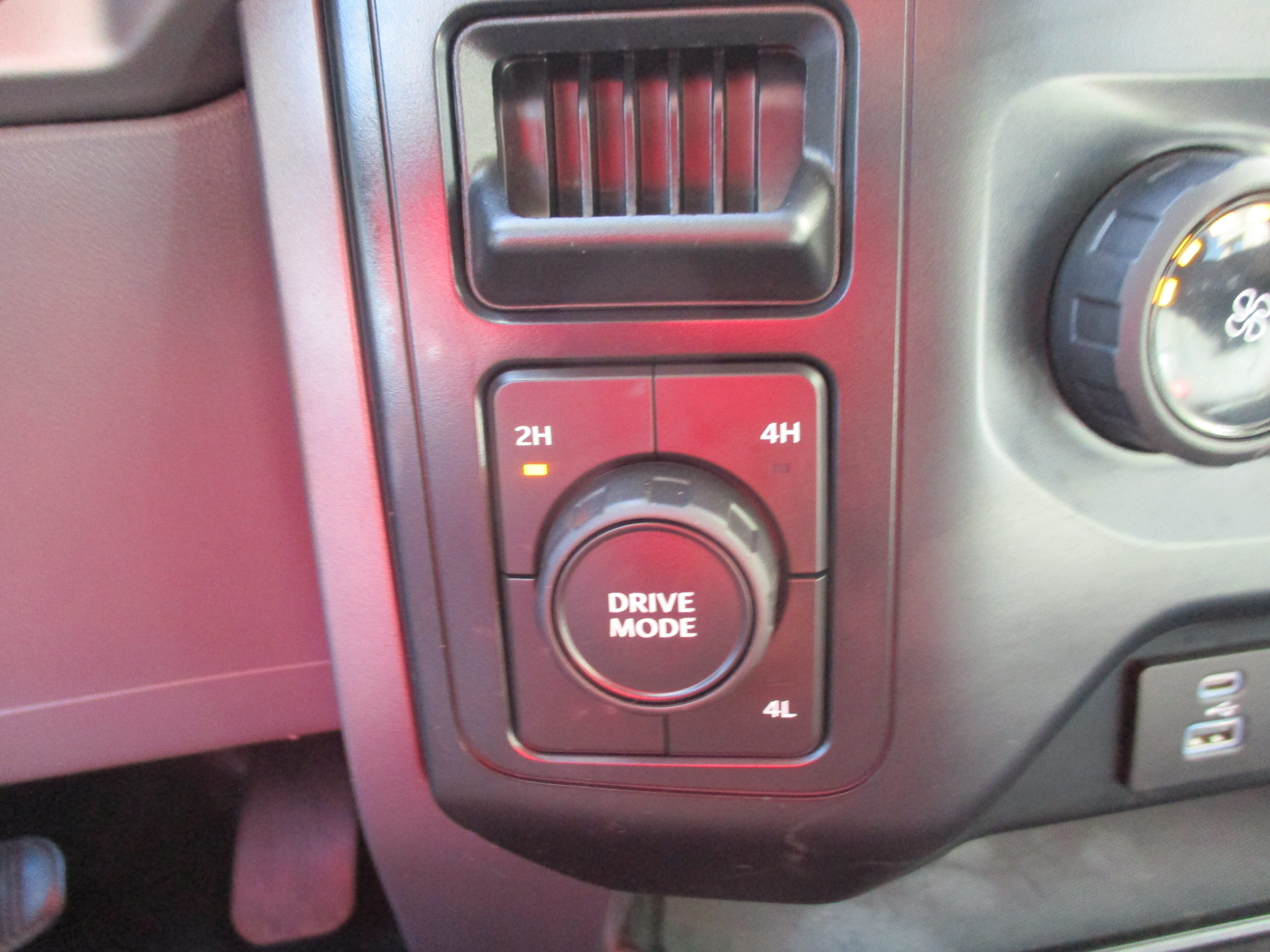 Used 2023 Ford F150 XLT AWD/4WD image 11