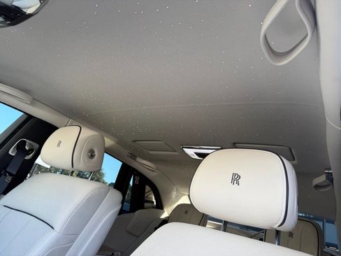 Used 2018 Rolls-Royce Phantom Sedan image 23