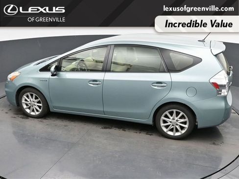 Used 2014 Toyota Prius V Five image 23