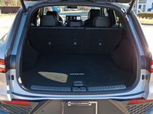 Used 2022 Genesis GV70 3.5T Sport w/ Sport Advanced Package image 32