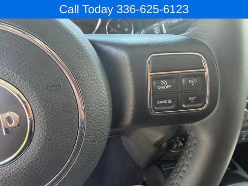Used 2017 Jeep Wrangler Unlimited Rubicon w/ Connectivity Group AWD/4WD image 22