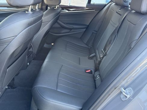 Used 2021 BMW 530i w/ Convenience Package image 34