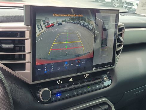 Used 2024 Toyota Tundra Limited AWD/4WD image 29