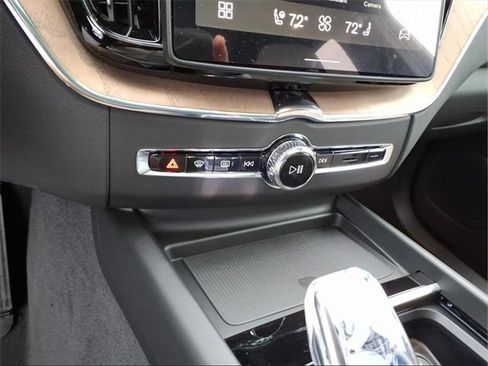 New 2026 Volvo XC60 B5 Plus w/ Protection Package Premier image 19