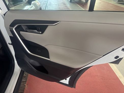 Used 2025 Toyota RAV4 XLE w/ Convenience Package image 22