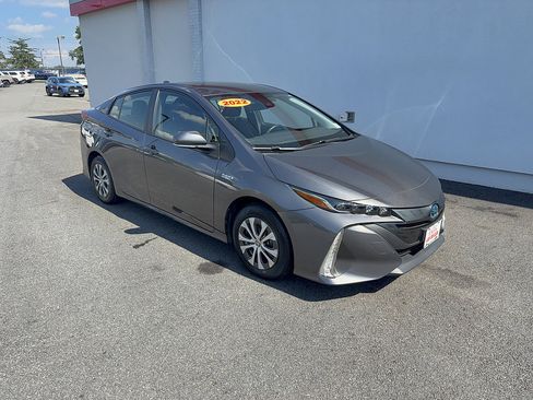 Certified 2022 Toyota Prius Prime LE FWD image 2