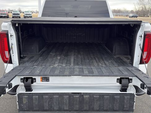 Used 2023 GMC Sierra 1500 AT4 w/ Technology Package image 6