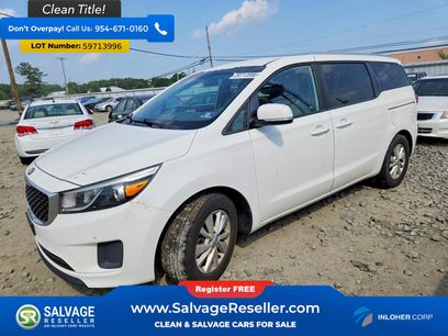 Used 2017 Kia Sedona LX w/ LX Essentials Premium Package