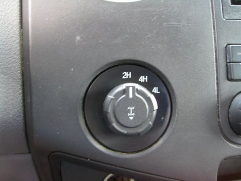 Used 2016 Ford F250 XL w/ Power Equipment Group AWD/4WD image 18