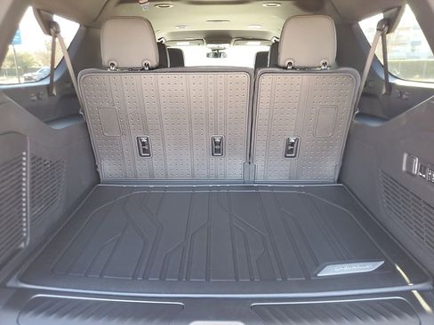 New 2026 Chevrolet Suburban LT w/ Comfort Package image 6