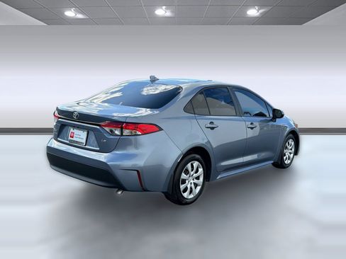 Certified 2025 Toyota Corolla LE FWD image 9