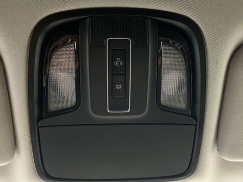Used 2019 Kia Sorento S AWD/4WD image 32
