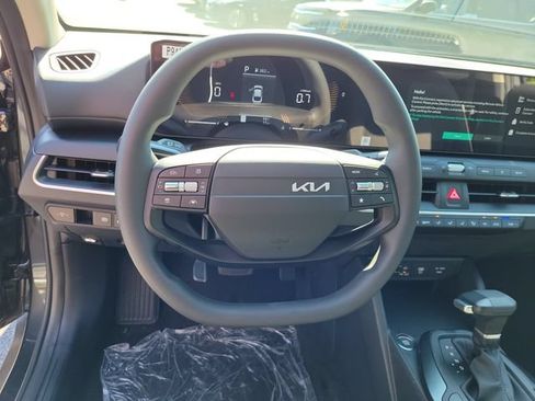 New 2026 Kia K4 FWD image 15