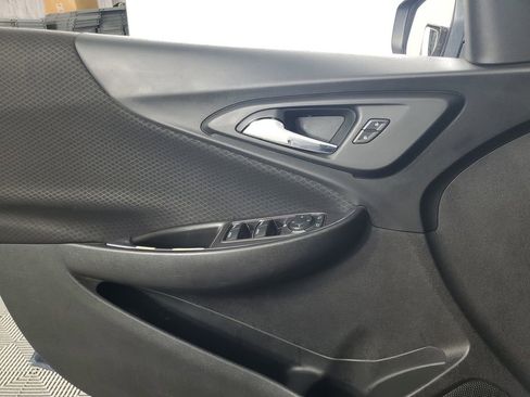 Used 2017 Chevrolet Malibu LT image 28