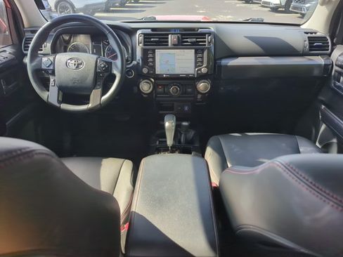 Used 2020 Toyota 4Runner TRD Off-Road Premium w/ Moonroof Package AWD/4WD image 25