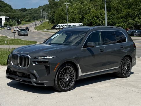 Used 2024 BMW ALPINA XB7 AWD/4WD image 2