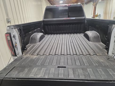 Used 2024 GMC Sierra 2500 AT4 w/ AT4 Premium Plus Package image 9