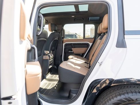 New 2025 Land Rover Defender 110 V8 image 20