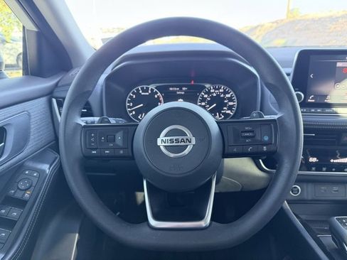 Certified 2021 Nissan Rogue SV image 9