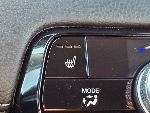 Certified 2025 Honda Pilot Touring image 31