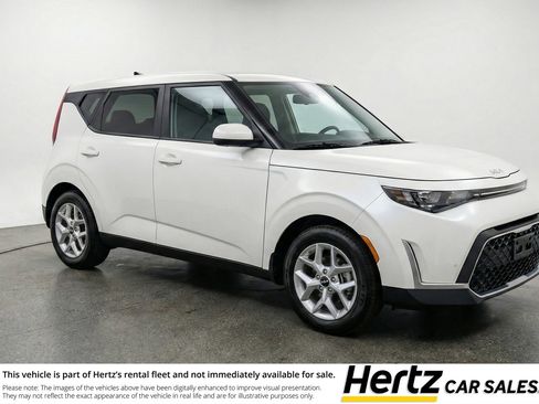 Used 2025 Kia Soul LX w/ LX Technology Package image 1