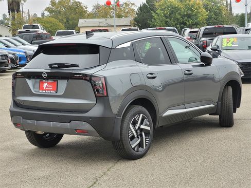 New 2026 Nissan Kicks SV image 4