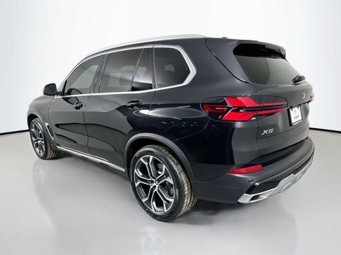 New 2026 BMW X5 sDrive40i w/ Climate Comfort Package image 7
