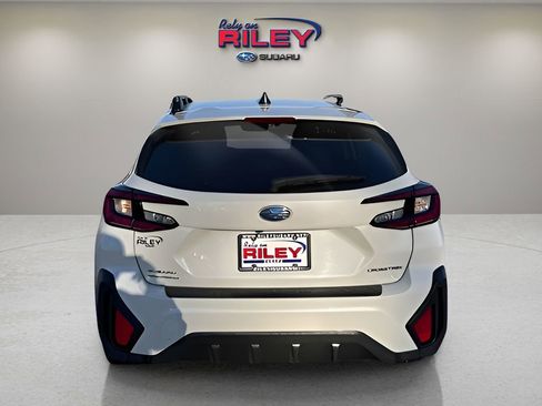 Certified 2024 Subaru Crosstrek 2.0i Premium w/ Crosstrek Mirror Package image 4