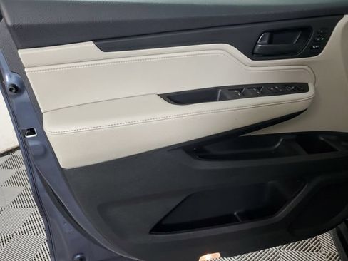 Used 2025 Honda Odyssey EX-L image 18