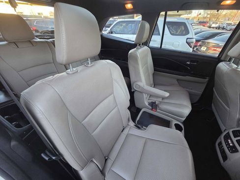 Used 2018 Honda Pilot Elite image 12