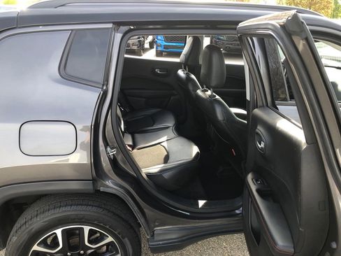 Used 2019 Jeep Compass Trailhawk AWD/4WD image 27