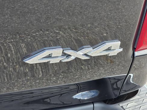 Used 2019 RAM 1500 Laramie AWD/4WD image 30