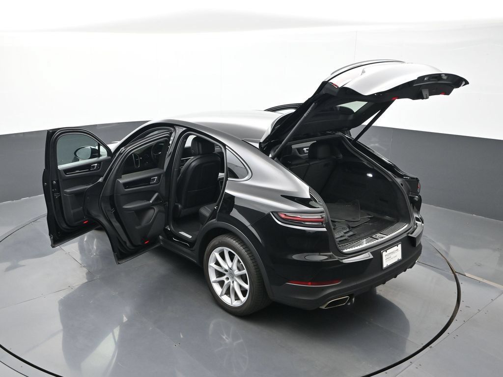 Certified 2023 Porsche Cayenne Coupe w/ Premium Package AWD/4WD image 29
