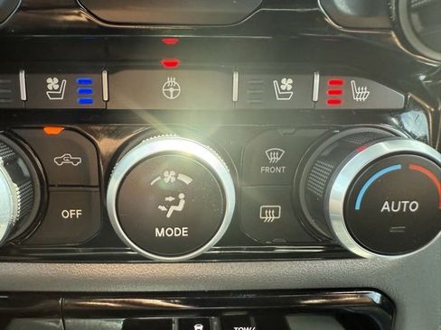 Used 2024 RAM 1500 Laramie image 29