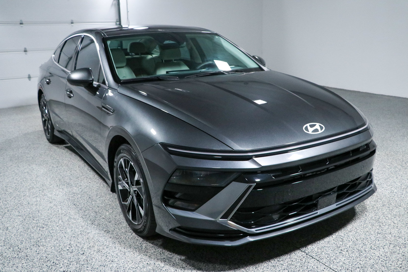 Used 2025 Hyundai Sonata SEL FWD image 5