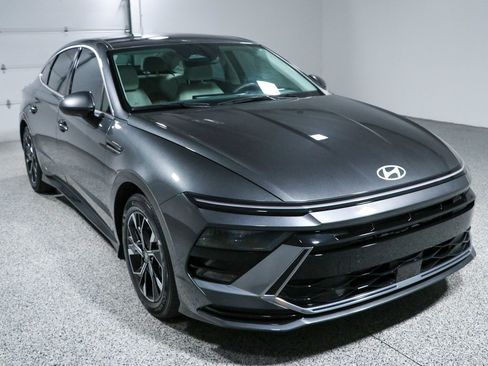 Used 2025 Hyundai Sonata SEL FWD image 5