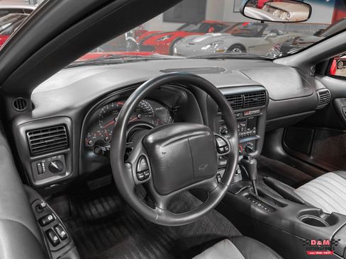 Used 2002 Chevrolet Camaro Z28 w/ SS Performance/Appearance Pkg image 10