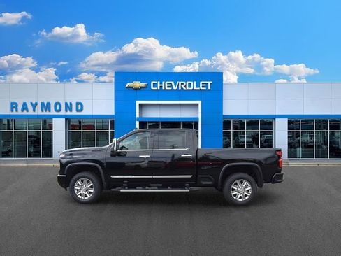 New 2026 Chevrolet Silverado 3500 High Country w/ Technology Package AWD/4WD image 7