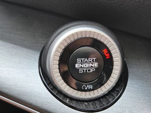 Used 2024 Jeep Wagoneer Series II AWD/4WD image 29