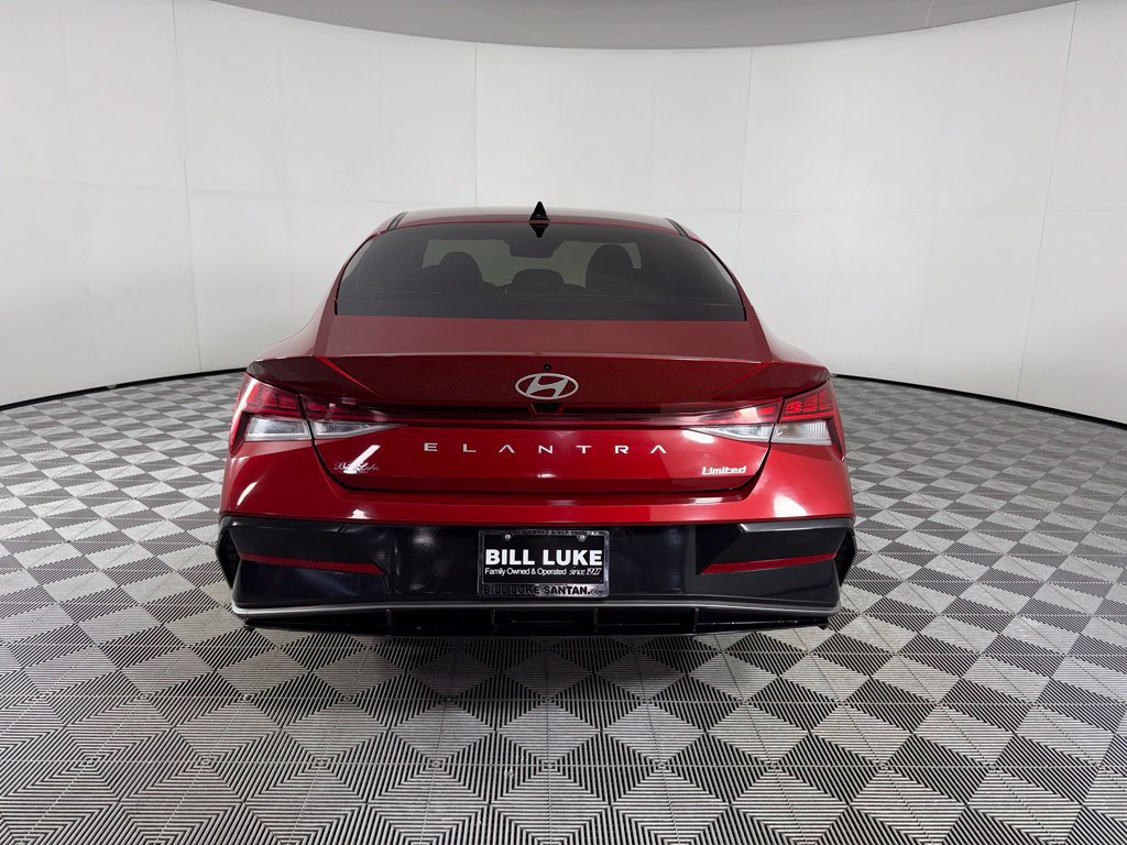 Used 2025 Hyundai Elantra Limited FWD image 8