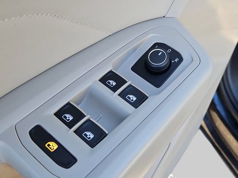 Used 2022 Volkswagen Atlas SE w/ Panoramic Sunroof Package AWD/4WD image 28