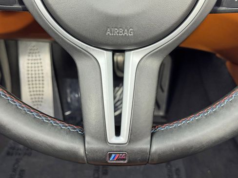 Used 2017 BMW M6 Convertible image 23