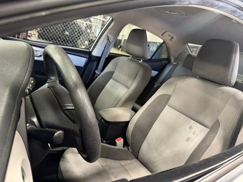 Used 2017 Toyota Corolla LE image 12