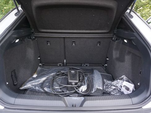 Used 2021 Volkswagen ID.4 Pro RWD image 22