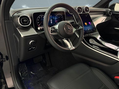 Used 2026 Mercedes-Benz GLC 300 image 4